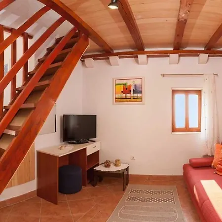 House Ivo